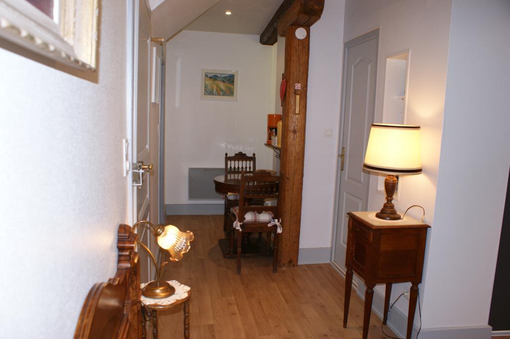 Location "Charme" Apartment Riquewihr Room photo